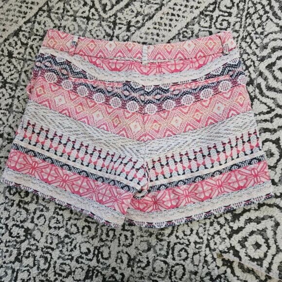 3/$15 Dahlia Pink Printed Dressy Shorts Size 6 - Picture 1 of 4